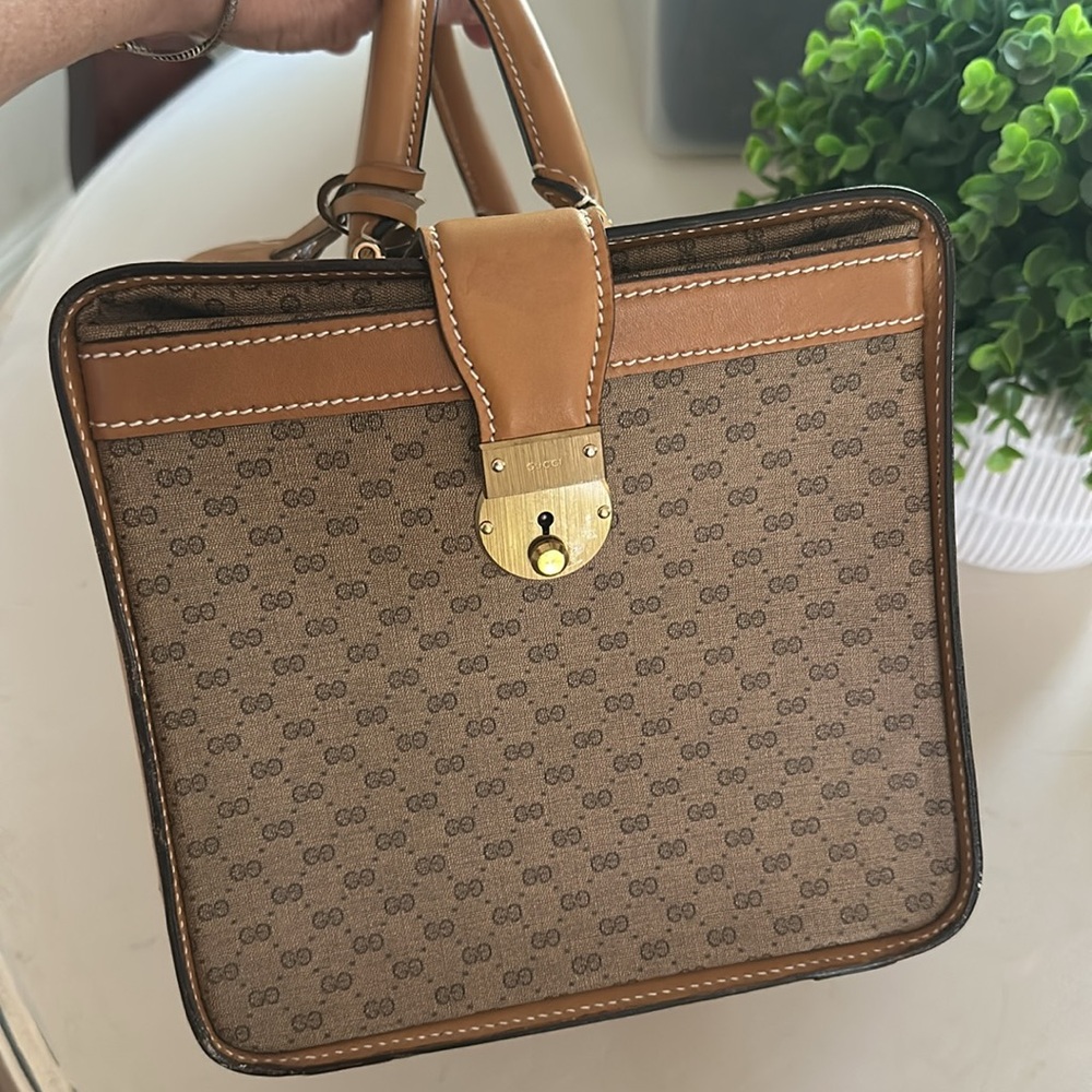 GUCCI micro GG Tan w/ key clean Train case Vanity travel Vintage Authentic - Picture 2 of 11